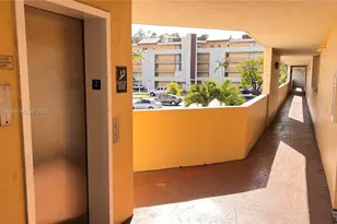 8850 Fontainebleau Blvd, Miami, FL 33172 - Photo 13