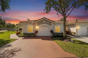 4250 SW 10th Pl, Deerfield Beach, FL 33442 - Photo 1