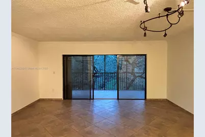 461 Ives Dairy Rd #402-2, Miami, FL 33179 - Photo 9