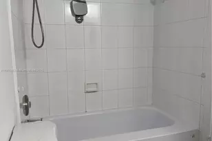 9460 Fontainebleau Blvd, Miami, FL 33172 - Photo 13