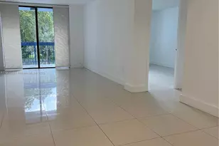 9460 Fontainebleau Blvd, Miami, FL 33172 - Photo 17