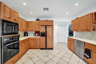 2889 NE 35th St, Fort Lauderdale, FL 33306 - Photo 25