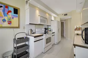 1000 Island Blvd, Aventura, FL 33160 - Photo 13
