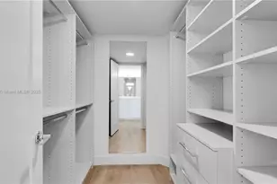 555 NE 34th St, Miami, FL 33137 - Photo 21