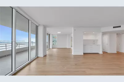 555 NE 34th St #701, Miami, FL 33137 - Photo 7