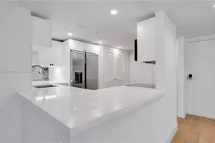 555 NE 34th St, Miami, FL 33137 - Photo 3