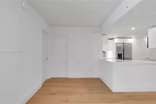 555 NE 34th St, Miami, FL 33137 - Photo 7