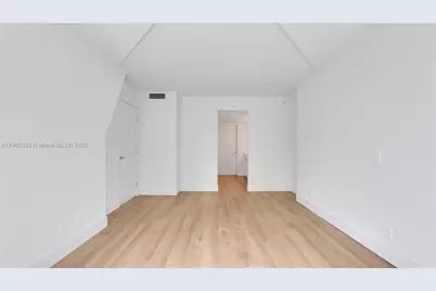555 NE 34th St #2407, Miami, FL 33137 - Photo 17