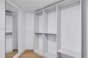 555 NE 34th St, Miami, FL 33137 - Photo 19