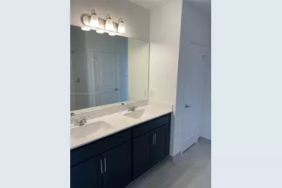 4081 SW Hablow St, Port Saint Lucie, FL 34953 - Photo 9