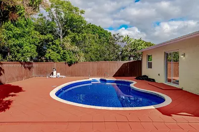 401 SW 76th Ter #., North Lauderdale, FL 33068 - Photo 27