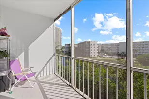 2930 Point E Dr, Aventura, FL 33160 - Photo 25