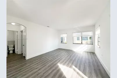 1920 Biarritz Dr #4, Miami Beach, FL 33141 - Photo 1