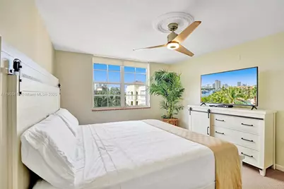 19877 E Country Club Dr #3607, Aventura, FL 33180 - Photo 21