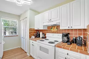 19877 E Country Club Dr, Aventura, FL 33180 - Photo 9