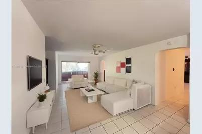 1205 Mariposa Ave #402, Coral Gables, FL 33146 - Photo 3