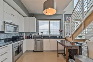60 SW 13th St, Miami, FL 33130 - Photo 15