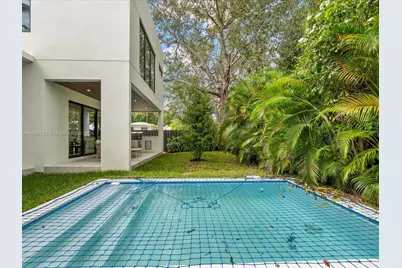 1259 SW 20th St, Miami, FL 33145 - Photo 11