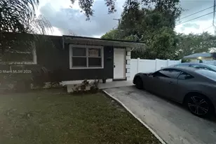 6390 Hayes St, Hollywood, FL 33024 - Photo 3