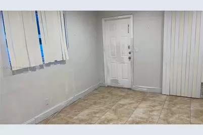 6390 Hayes St #2, Hollywood, FL 33024 - Photo 17