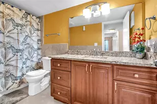 5570 NW 44th St, Lauderhill, FL 33319 - Photo 9