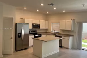 606 SW 12 St, Homestead, FL 33034 - Photo 5