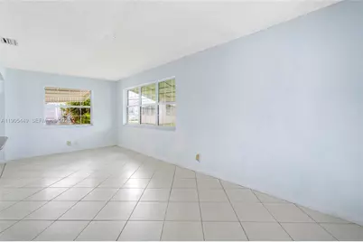 1005 SW 18th St, Boynton Beach, FL 33426 - Photo 13