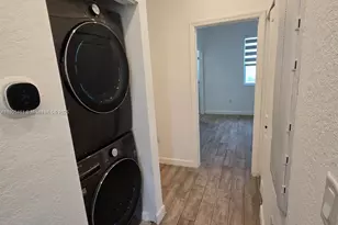2705 SE 15th St, Homestead, FL 33035 - Photo 11
