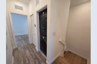 2705 SE 15th St, Homestead, FL 33035 - Photo 9