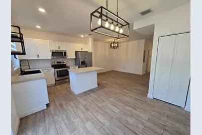 2705 SE 15th St, Homestead, FL 33035 - Photo 5