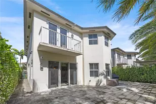 10470 NW 69th Terrace, Doral, FL 33178 - Photo 9