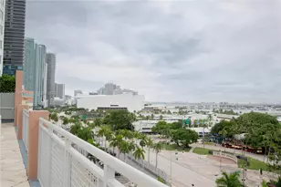 253 NE 2nd St, Miami, FL 33132 - Photo 3