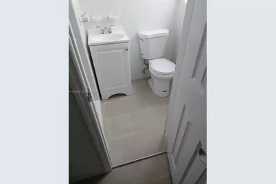 7155 Rue Notre Dame, Miami Beach, FL 33141 - Photo 15