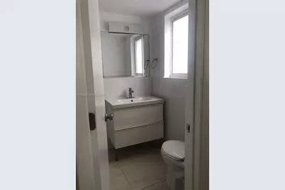 7155 Rue Notre Dame, Miami Beach, FL 33141 - Photo 23