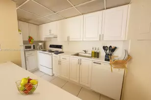 17650 NW 68th Ave, Hialeah, FL 33015 - Photo 5