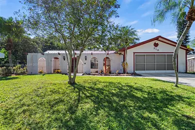 310 SE Evans Ave, Port Saint Lucie, FL 34984 - Photo 1