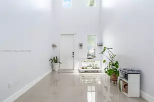 10760 NW 74th Ln, Doral, FL 33178 - Photo 7