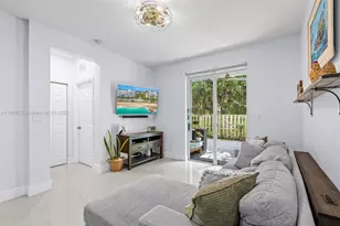 10760 NW 74th Ln, Doral, FL 33178 - Photo 11