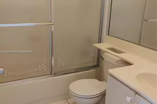 7510 NW 175th St, Hialeah, FL 33015 - Photo 7