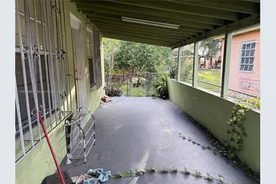 9100 Broad Manor Rd, Miami, FL 33147 - Photo 7