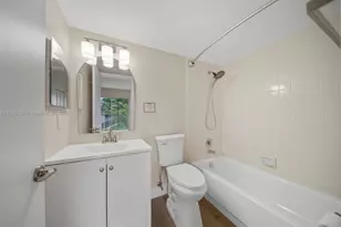 151 SW 135th Terrace, Pembroke Pines, FL 33027 - Photo 23