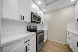 151 SW 135th Terrace, Pembroke Pines, FL 33027 - Photo 27