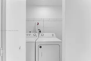 1 Curtiss Pkwy, Miami Springs, FL 33166 - Photo 17