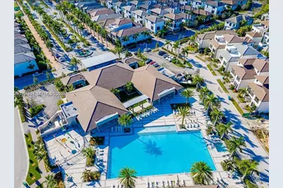 8156 NW 43rd St, Doral, FL 33166 - Photo 37