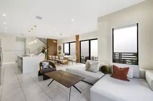 8156 NW 43rd St, Doral, FL 33166 - Photo 11