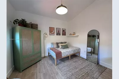 52 NW 68th St #R, Miami, FL 33150 - Photo 3