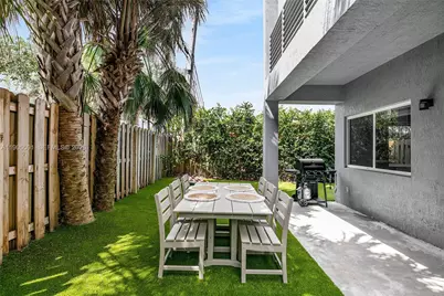 1123 NE 23rd Ter, Pompano Beach, FL 33062 - Photo 27