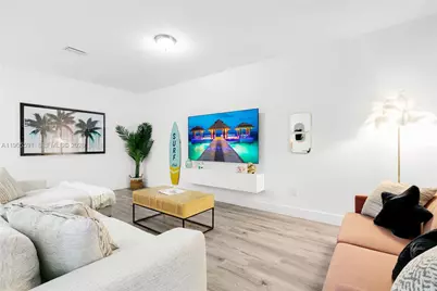 1123 NE 23rd Ter, Pompano Beach, FL 33062 - Photo 13