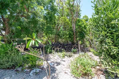 306 Lime St, Key Largo, FL 33037 - Photo 25