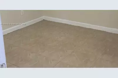 311 NE 57th St #313, Miami, FL 33137 - Photo 5